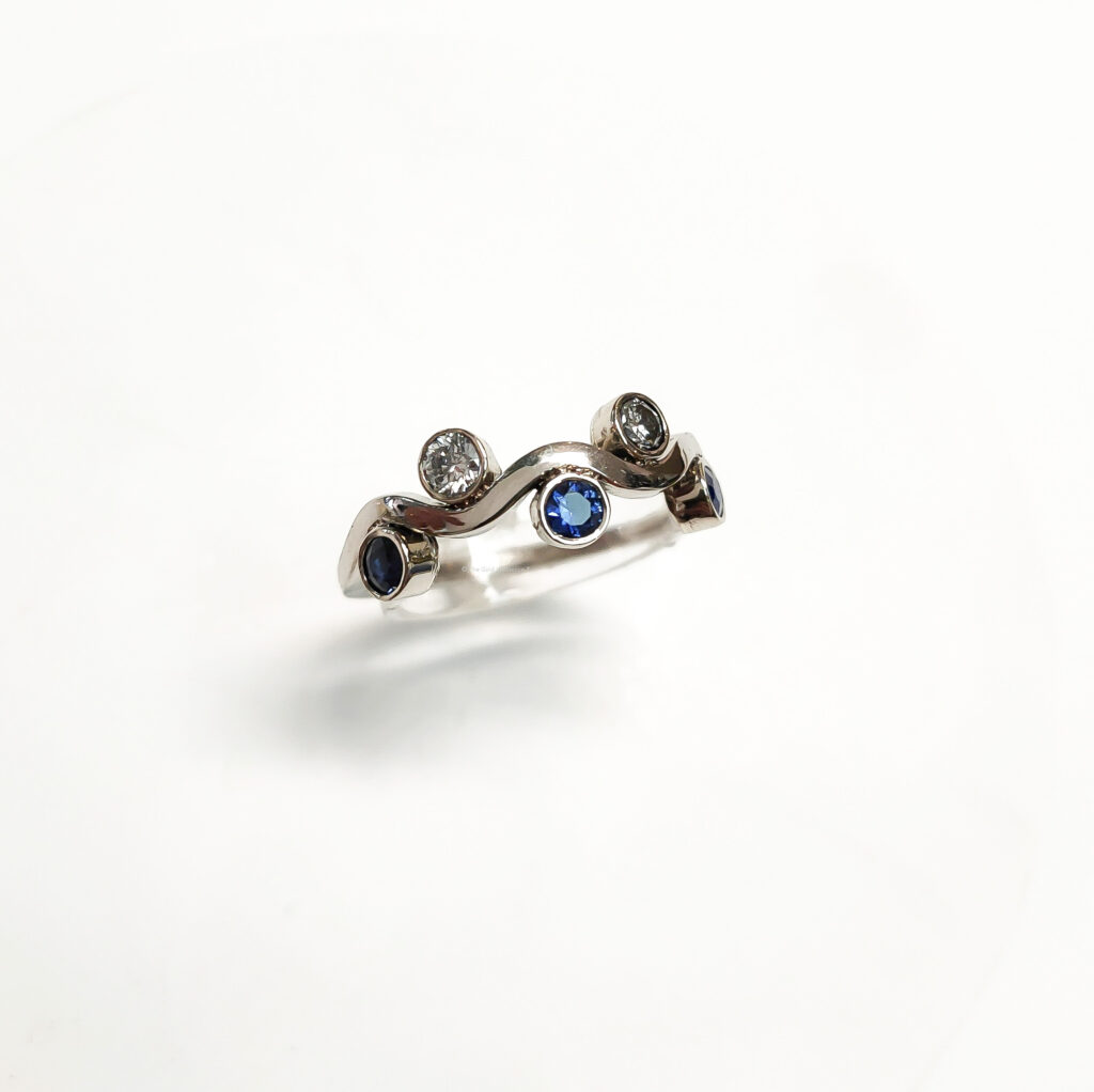 Wit gouden ring assieraden