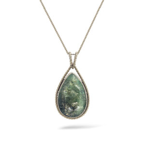 Ketting met wit gouden hanger smaragd